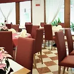 Hotel And Wellness Patriarca 3*
